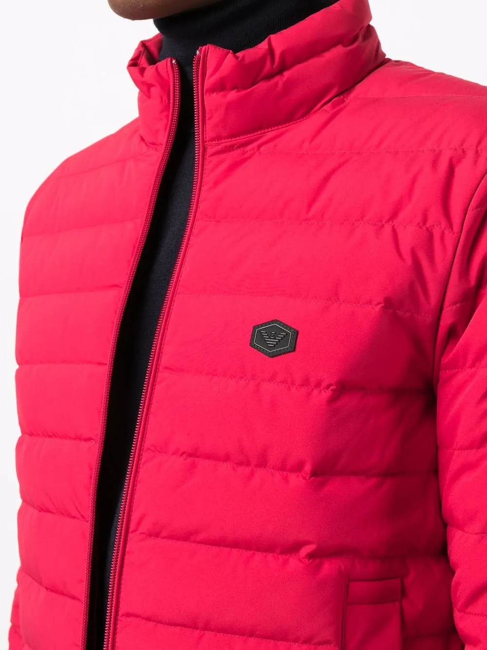 фото Emporio armani пуховик с нашивкой-логотипом