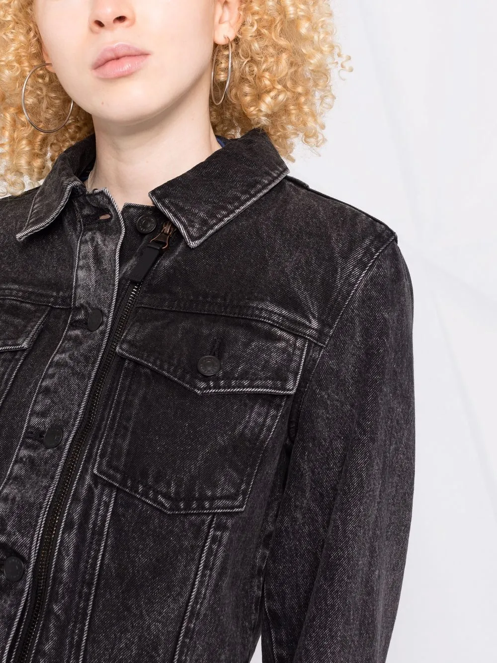 фото Armani exchange укороченная джинсовая куртка