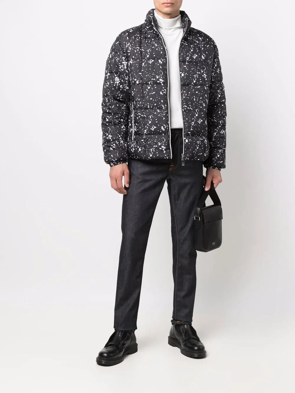 фото Armani exchange пуховик в двух тонах