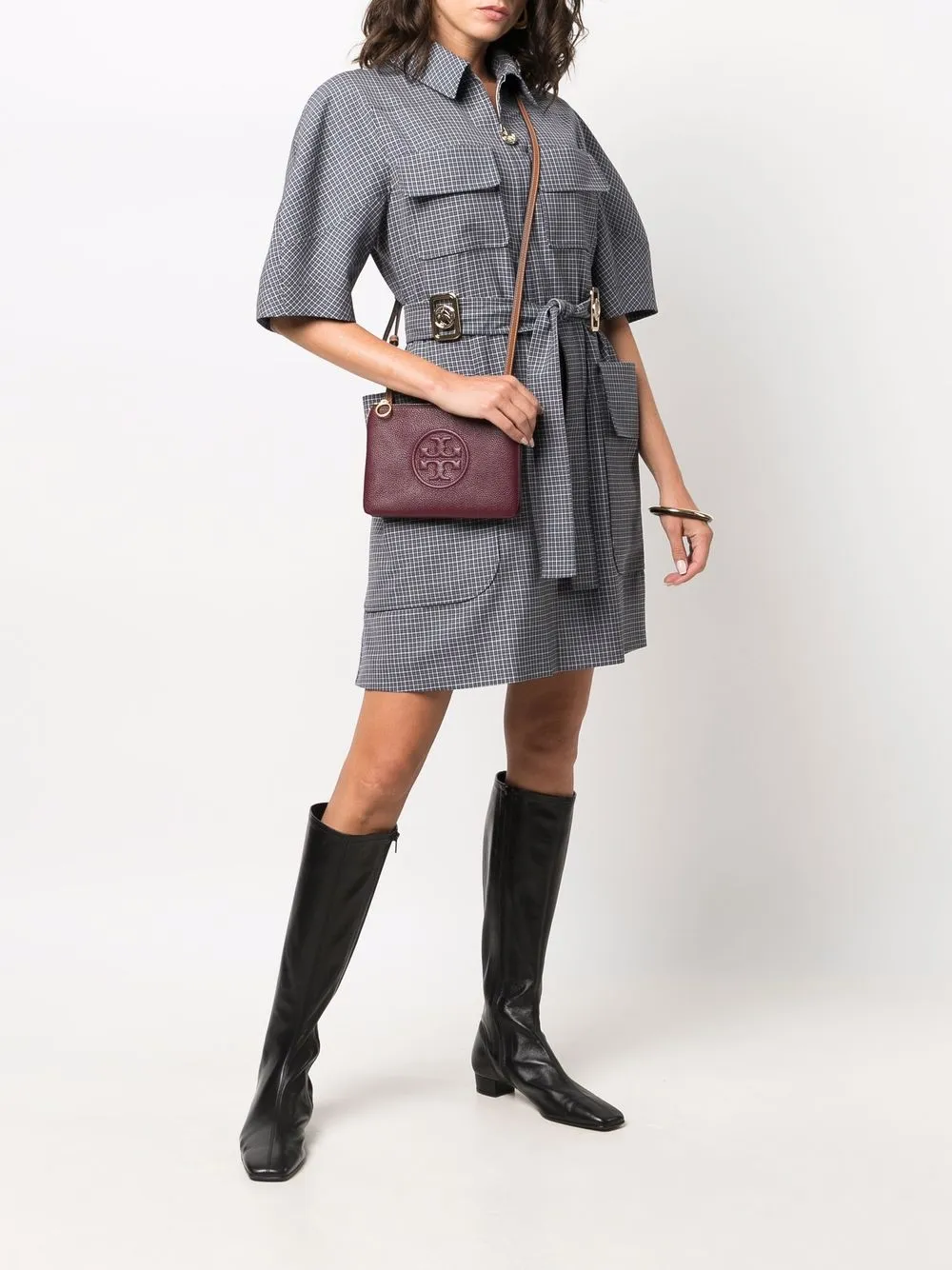 фото Tory burch сумка через плечо с тисненым логотипом