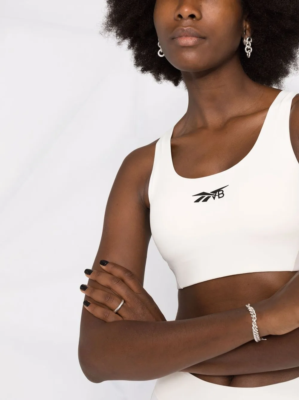 фото Reebok x victoria beckham спортивный бюстгальтер с логотипом