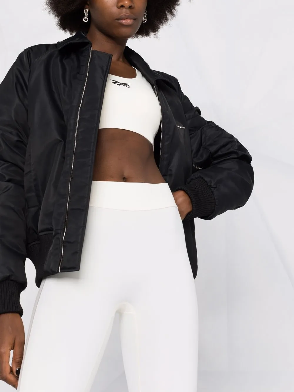 фото Reebok x victoria beckham спортивный бюстгальтер с логотипом