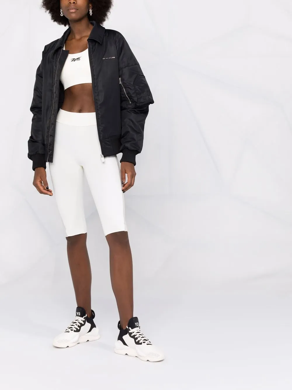 фото Reebok x victoria beckham спортивный бюстгальтер с логотипом