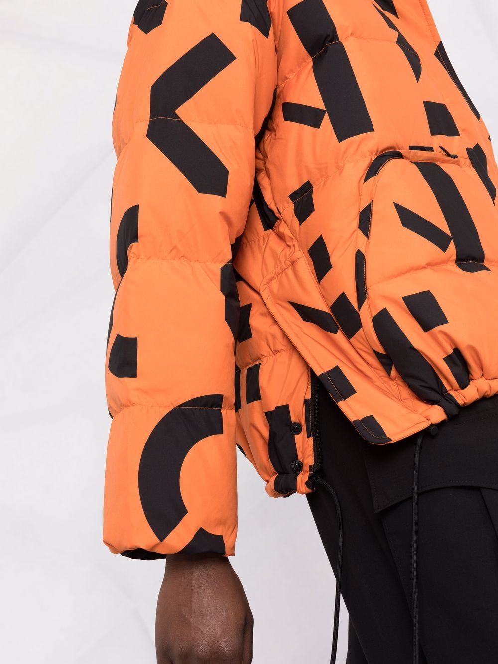 фото Kenzo logo-print down-padded jacket