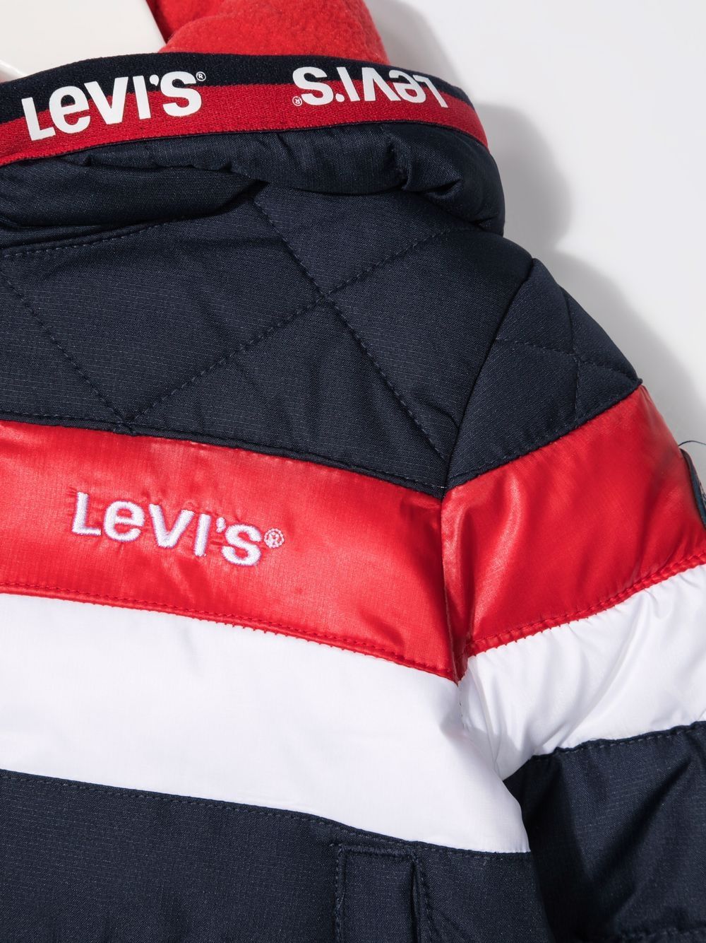 фото Levi's kids куртка в стиле колор-блок с логотипом