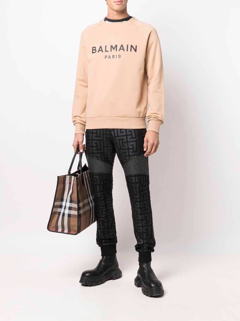 фото Balmain спортивные брюки с полосками и монограммой