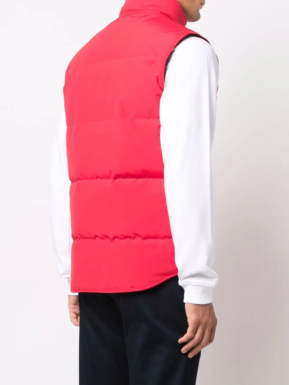 фото Canada goose пуховик без рукавов с нашивкой-логотипом