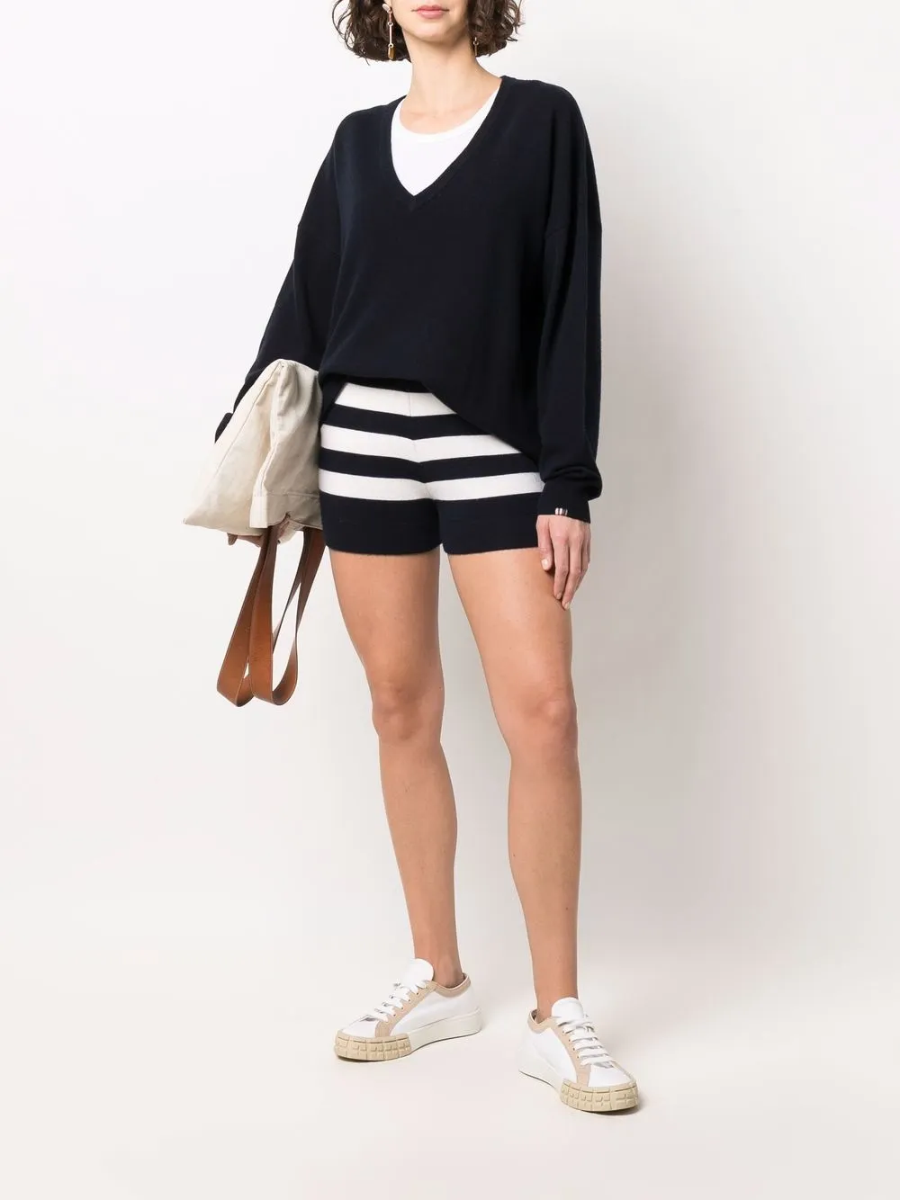 фото Extreme cashmere шорты средней посадки