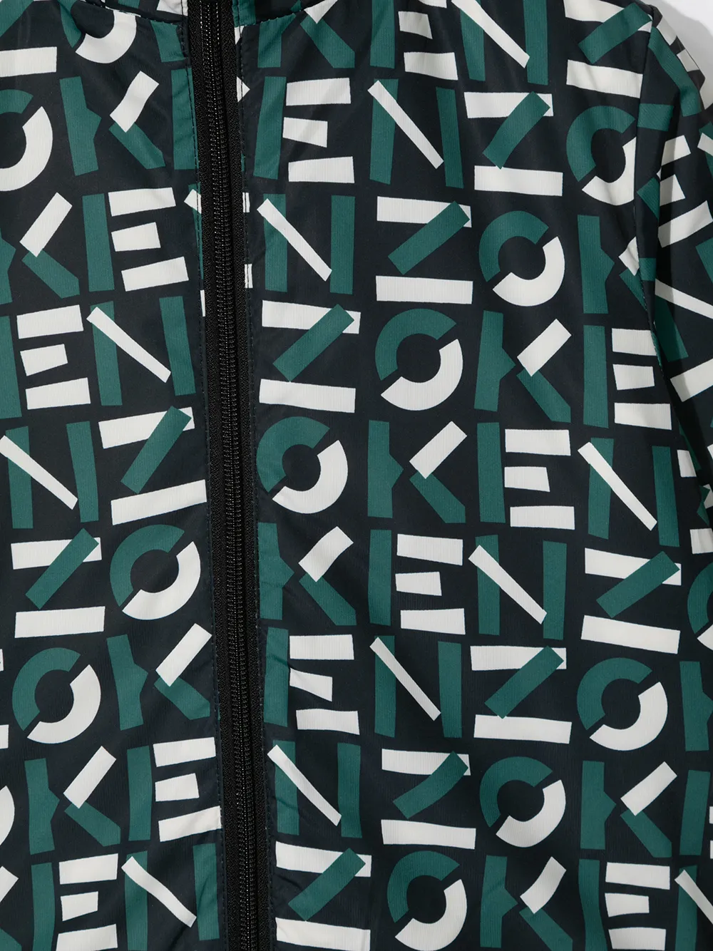фото Kenzo kids парка с логотипом