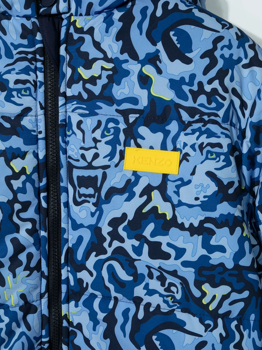 фото Kenzo kids пуховик с узором camo tiger