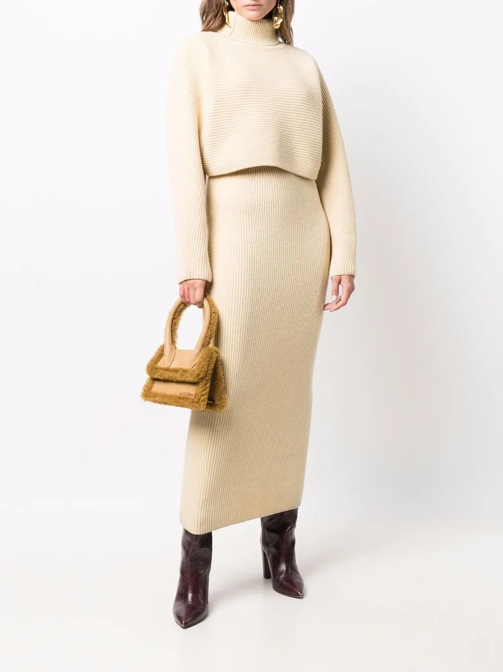 фото Jacquemus сумка le chiquito moyen