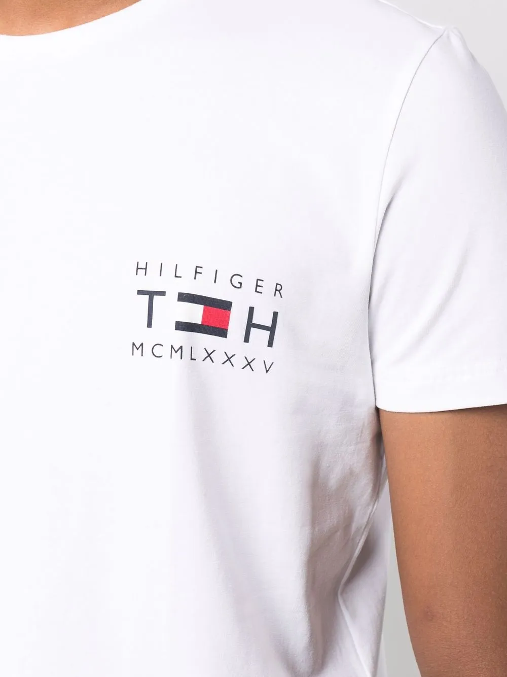 фото Tommy hilfiger футболка из органического хлопка с логотипом