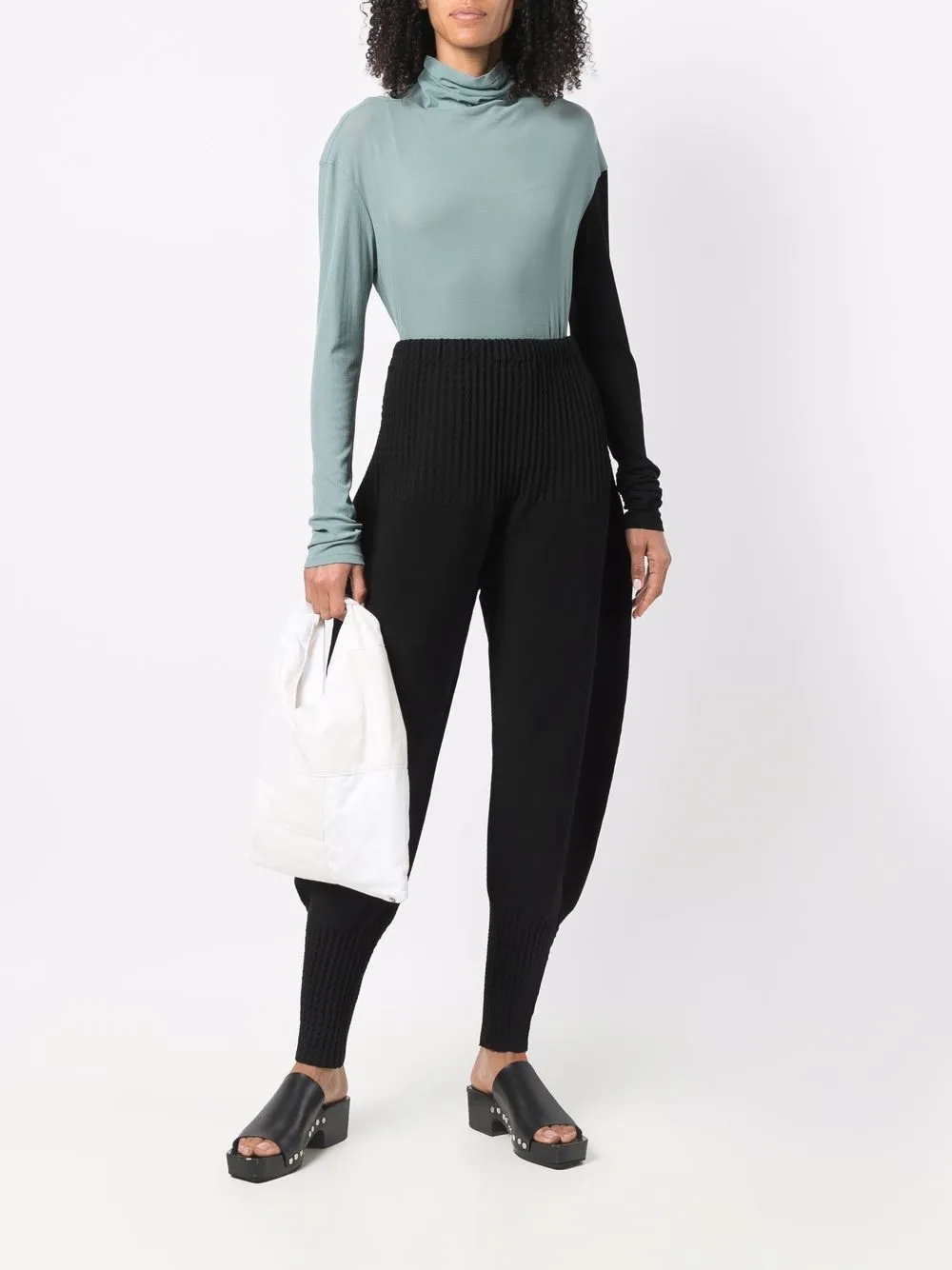 фото Issey miyake фактурные брюки широкого кроя