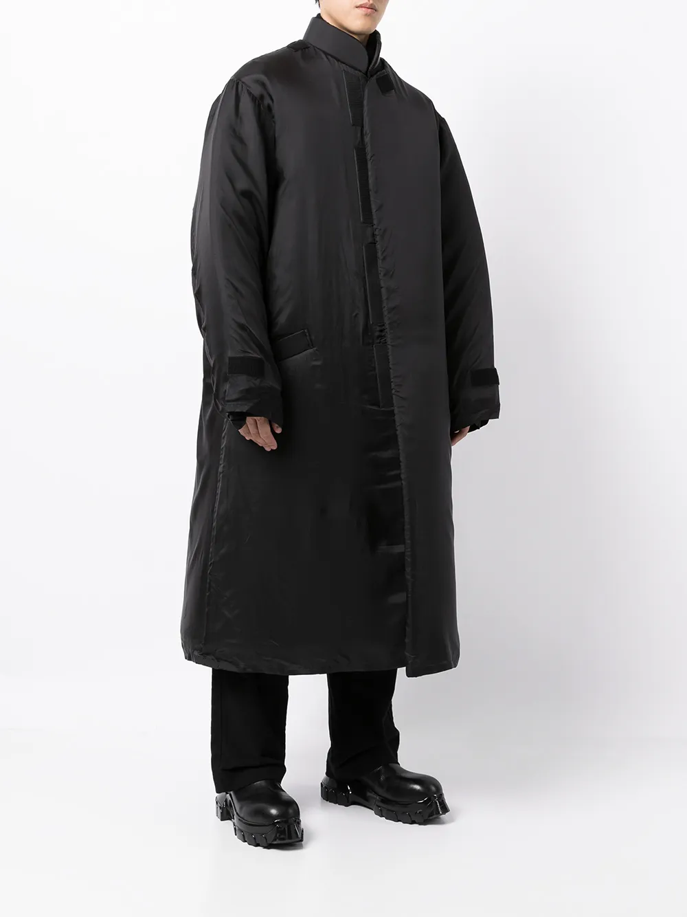 Shop Yohji Yamamoto Concealed-front Fastening Coat In Schwarz