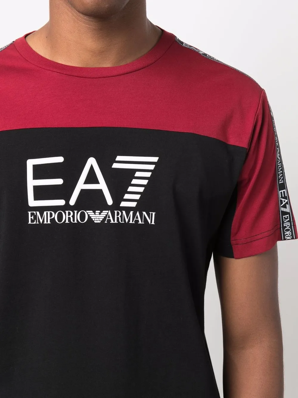 фото Ea7 emporio armani футболка с логотипом