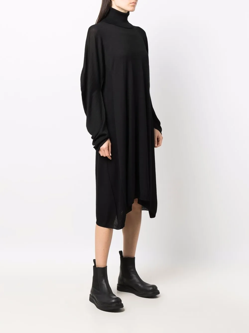 фото Issey miyake платье с высоким воротником и длинными рукавами