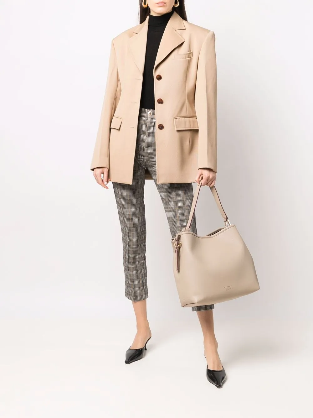 фото Emporio armani сумка на плечо с тисненым логотипом