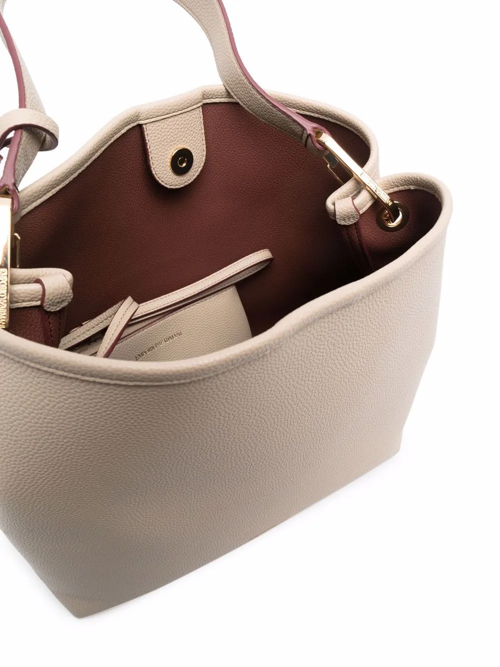 фото Emporio armani сумка на плечо с тисненым логотипом