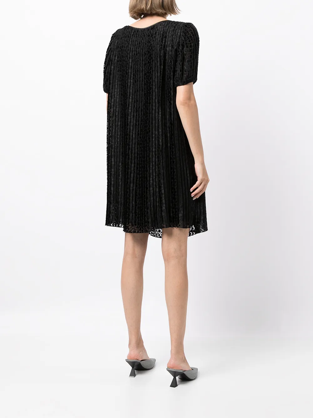 фото Emporio armani плиссированное платье-трапеция