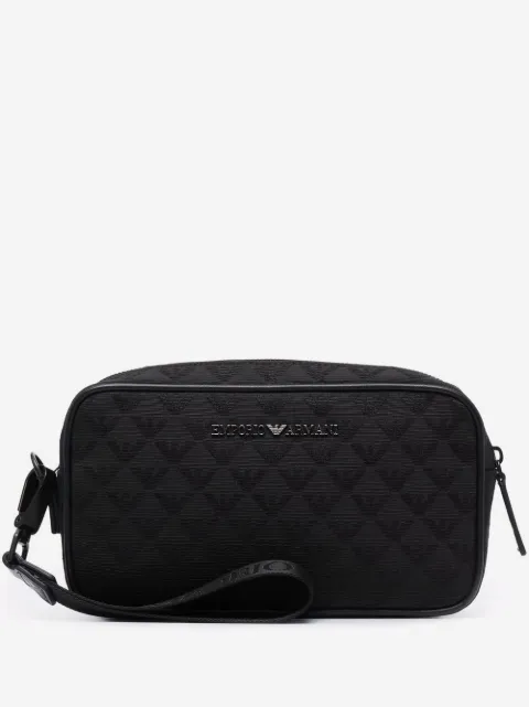 Emporio Armani شنطة كلاتش بسحاب وبروش شعار الماركة