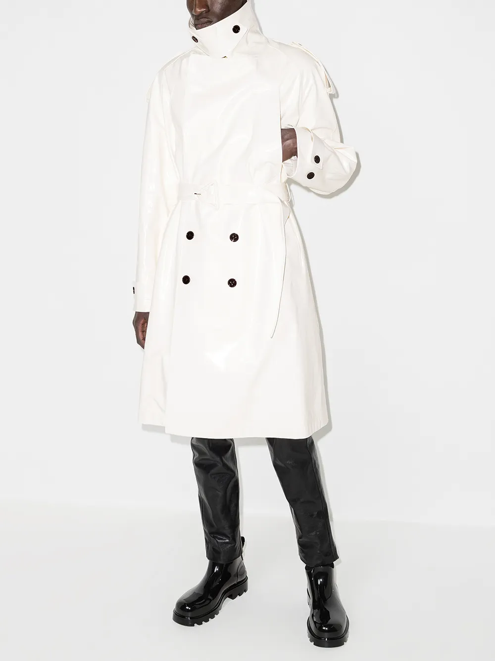 bottega veneta 乳胶感设计风衣 图 2