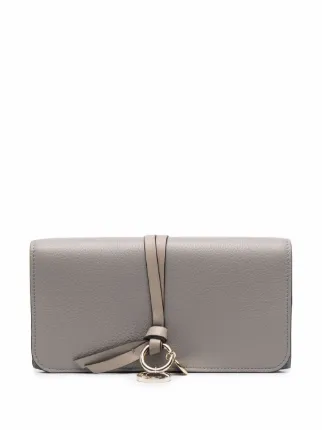 Chloé