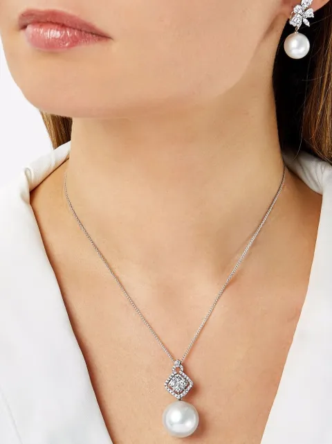 18kt white gold Mayfair south sea pearl 