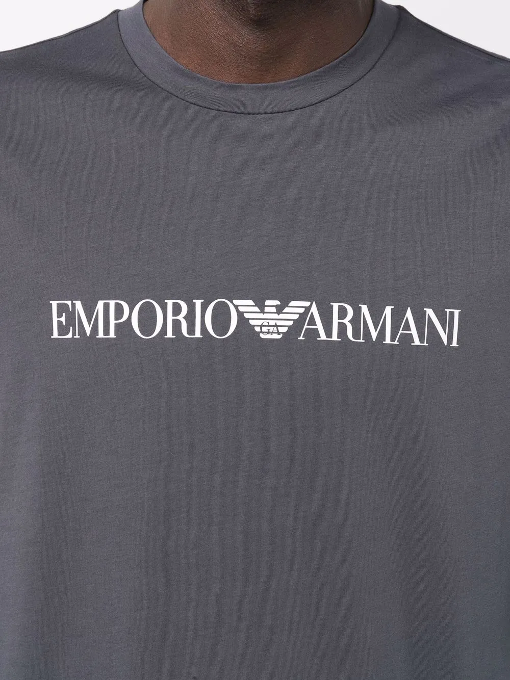 фото Emporio armani футболка с логотипом