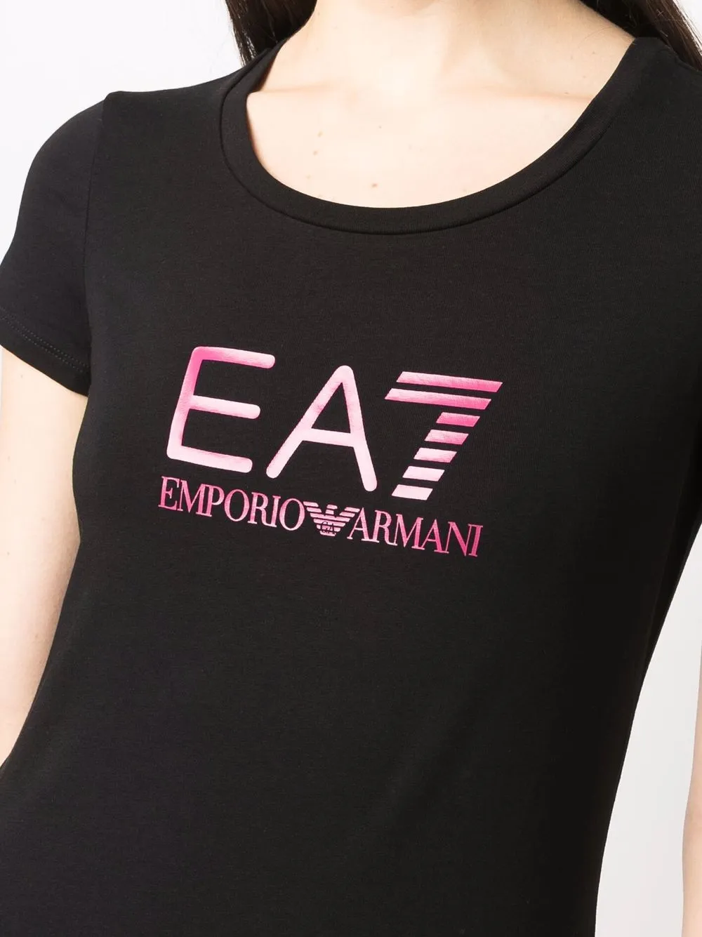 фото Ea7 emporio armani футболка с логотипом