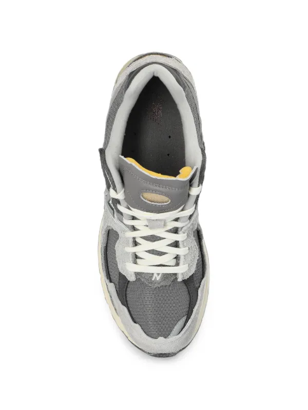 New Balance 2002R スニーカー | グレー | FARFETCH JP