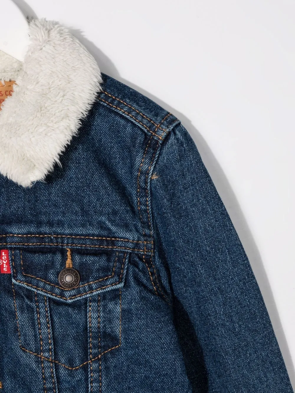 фото Levi's kids джинсовая куртка с воротником из шерпы