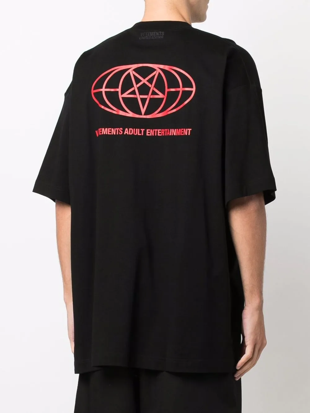 фото Vetements футболка с графичным принтом