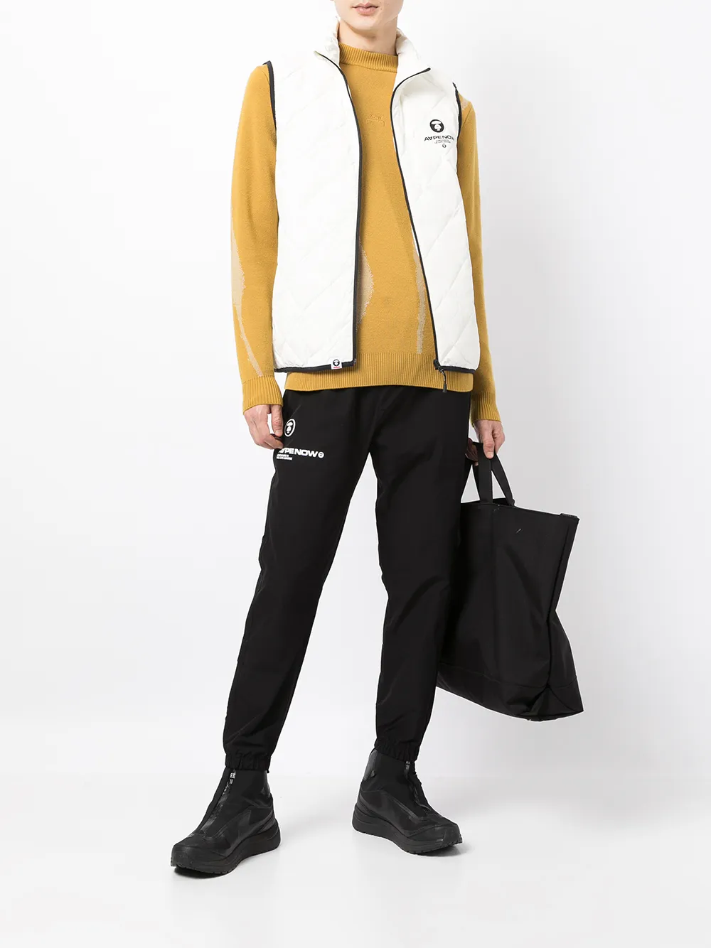 фото Aape by *a bathing ape® дутый жилет на молнии
