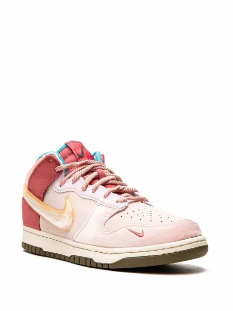 Nike x Social Status Dunk Mid "Strawberry Chocolate" sneakers DJ1173 - 1