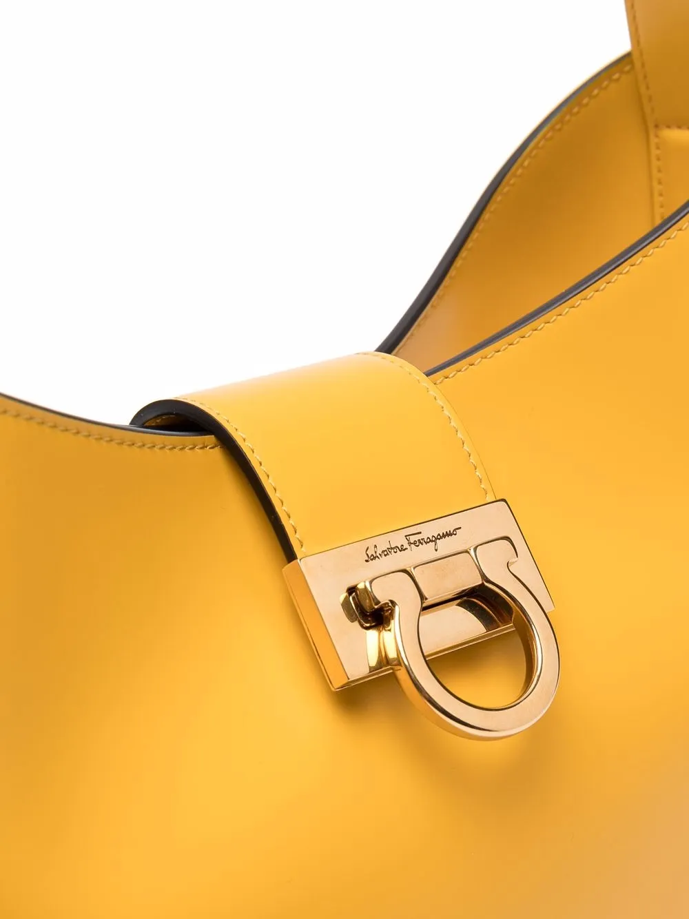 фото Salvatore ferragamo сумка на плечо trifolio