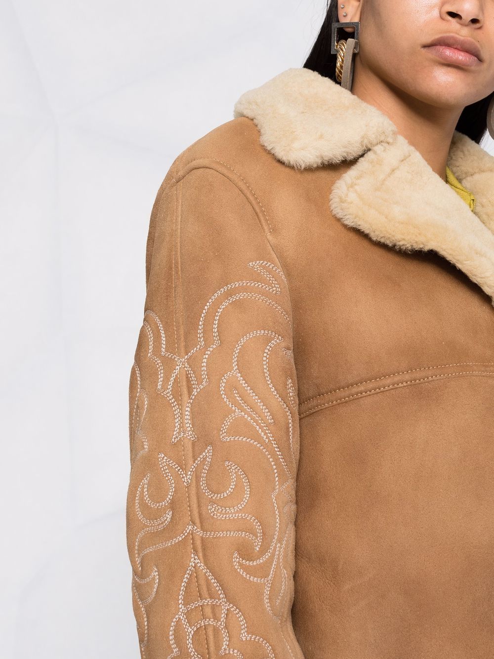 фото Washington dee cee embroidered motif shearling coat