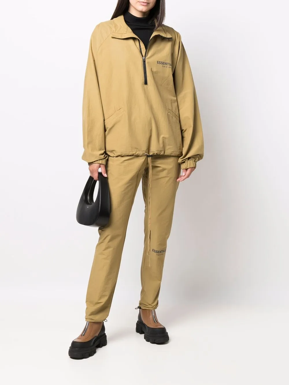  Fear Of God Essentials Jogginghose Mit Logo Print   Nude 