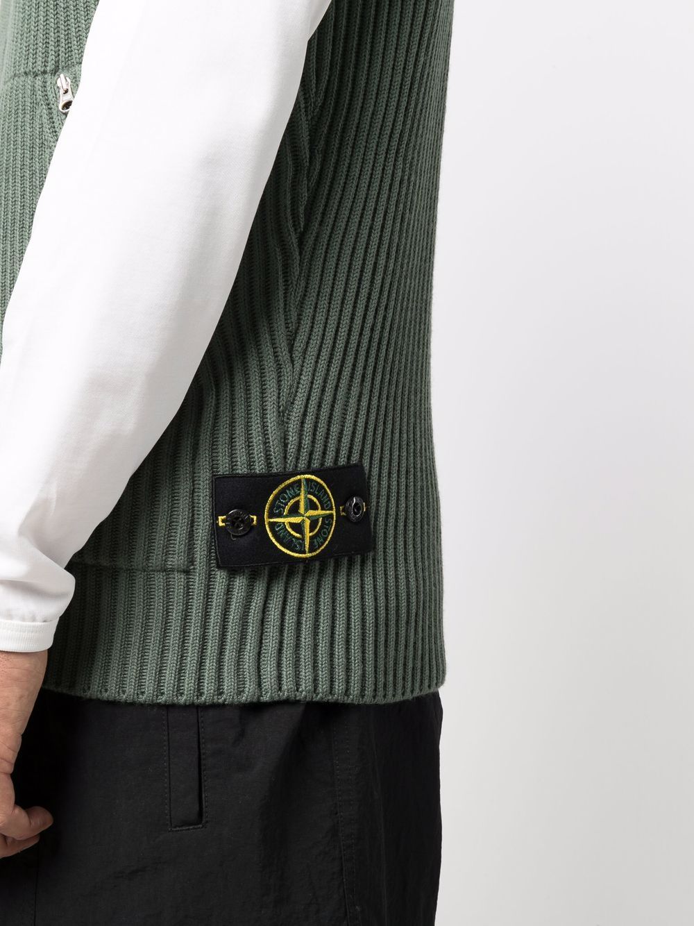 фото Stone island топ в рубчик с нашивкой compass