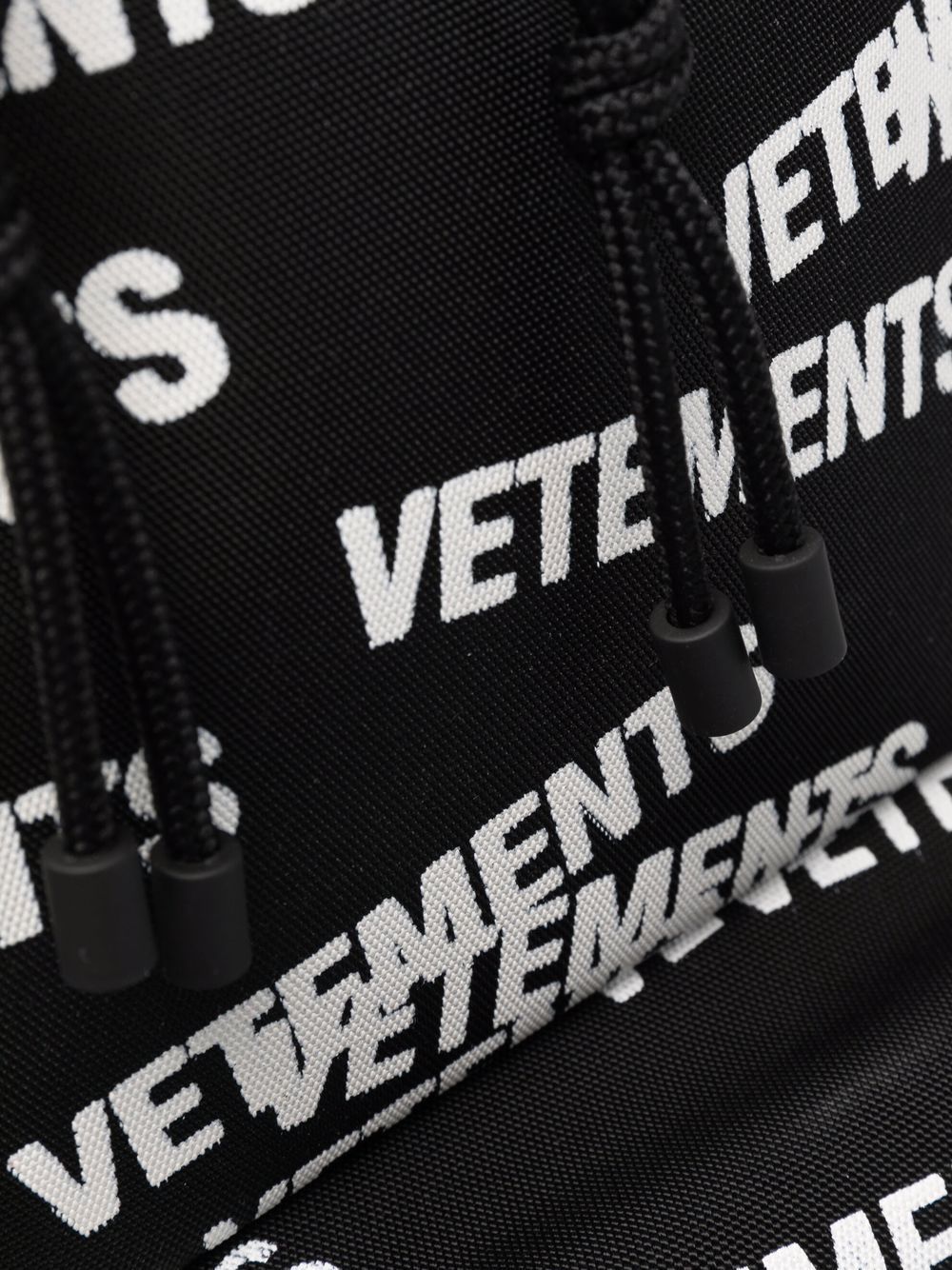 фото Vetements рюкзак с логотипом