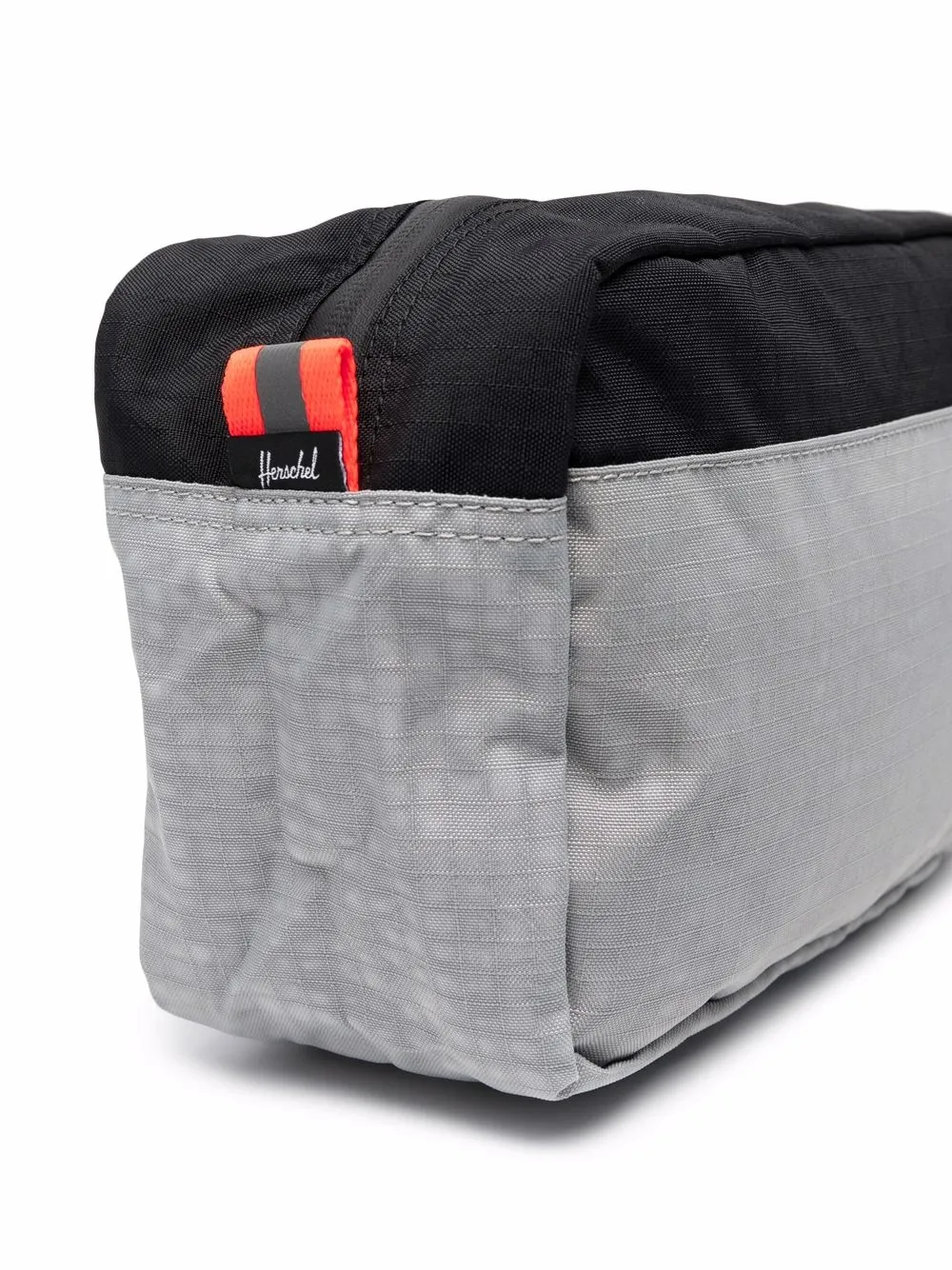 фото Herschel supply co. дорожная сумка chapter