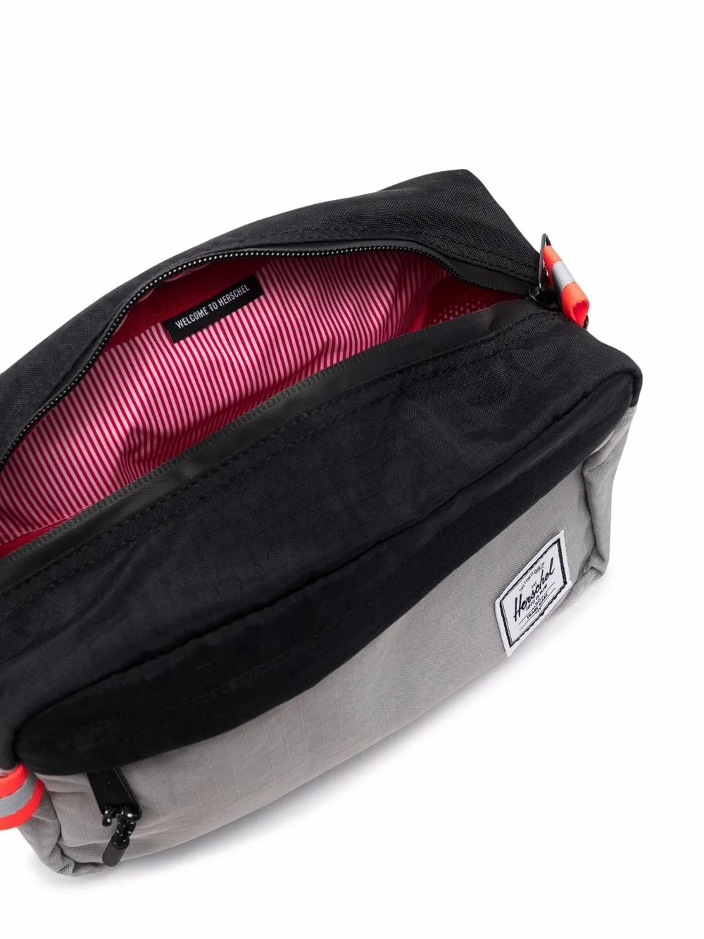 фото Herschel supply co. дорожная сумка chapter