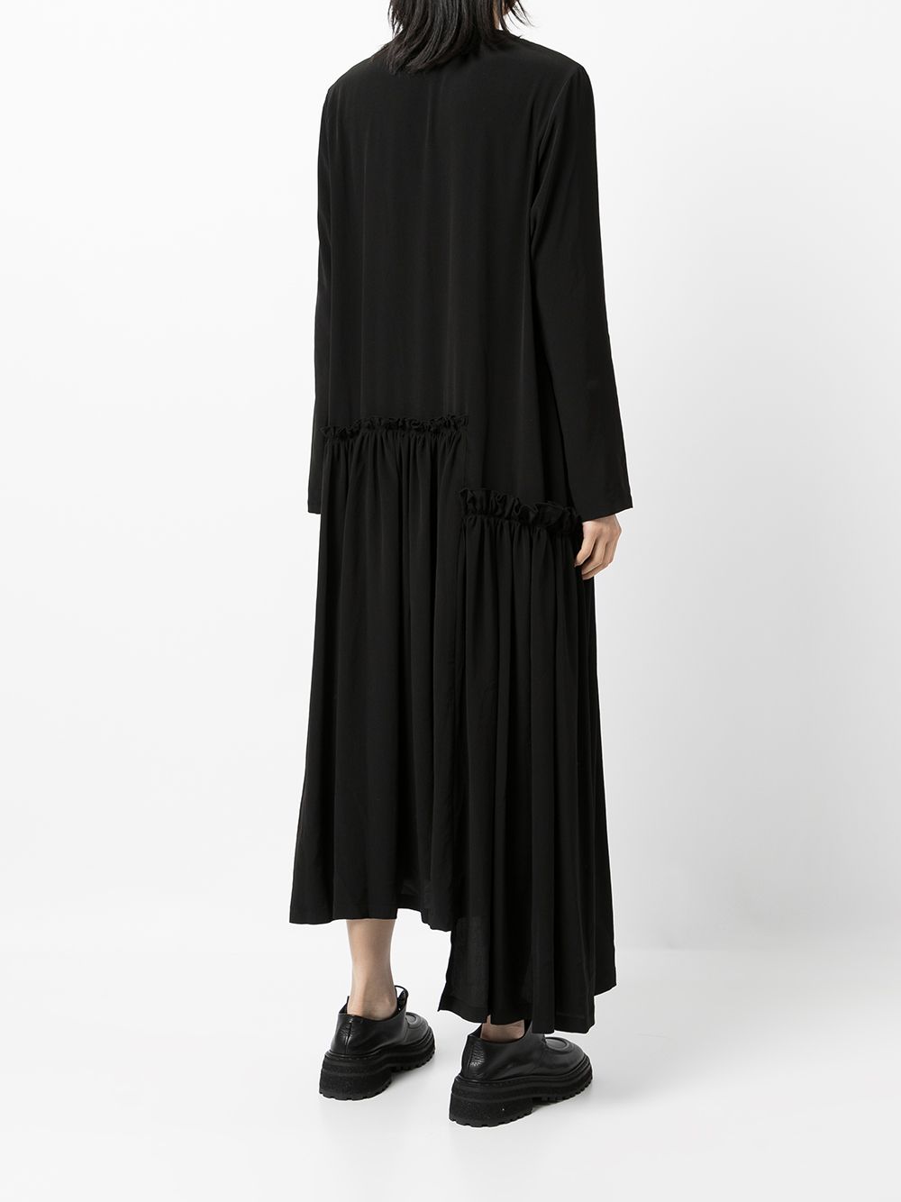 фото Yohji yamamoto креповое платье макси с v-образным вырезом