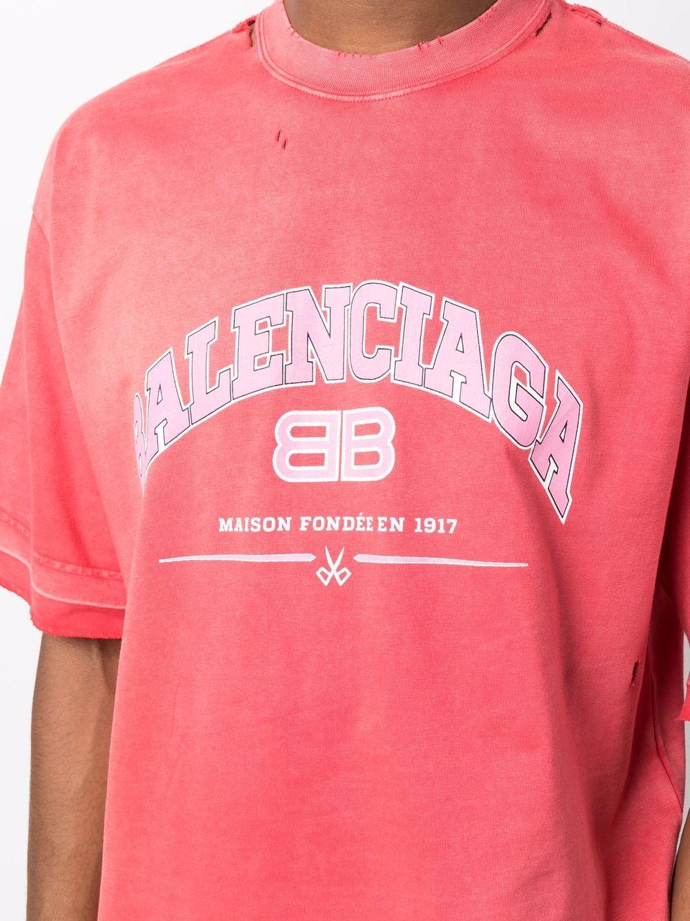 Balenciaga Distressed logo-print T-shirt - Farfetch