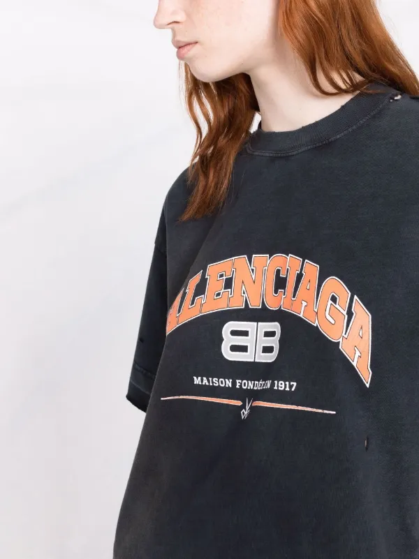 Balenciaga バレンシアガ ダメージ ロゴ Tシャツ - Farfetch