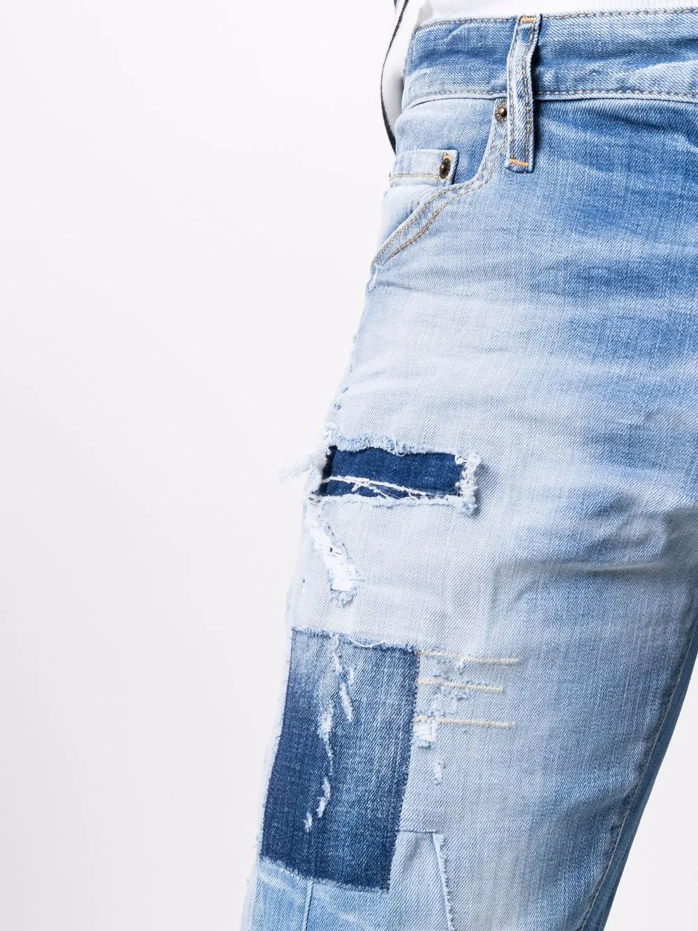 фото Dsquared2 джинсы в технике пэчворк с эффектом потертости