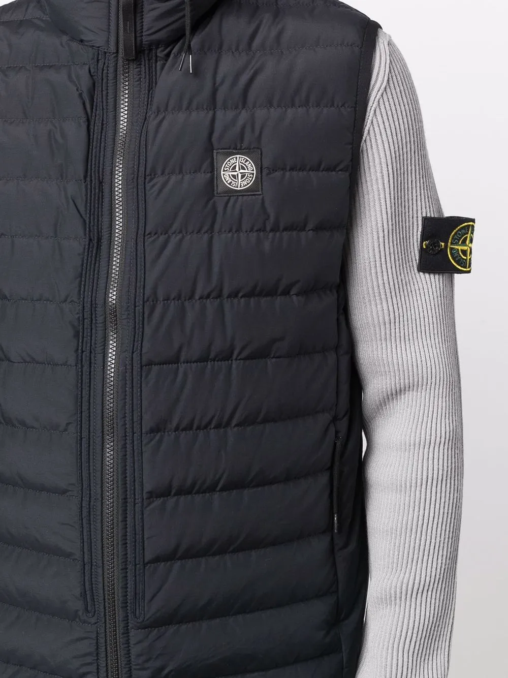 фото Stone island дутый жилет с нашивкой-логотипом