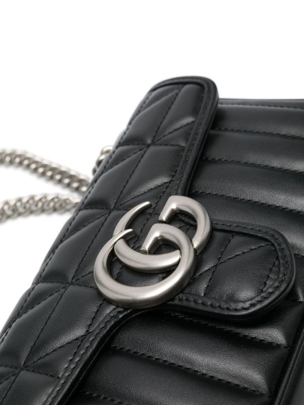 Black gucci bag with fashion silver chain