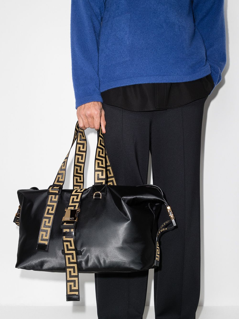 Image 2 of Versace bolsa de viaje con ribete Greca