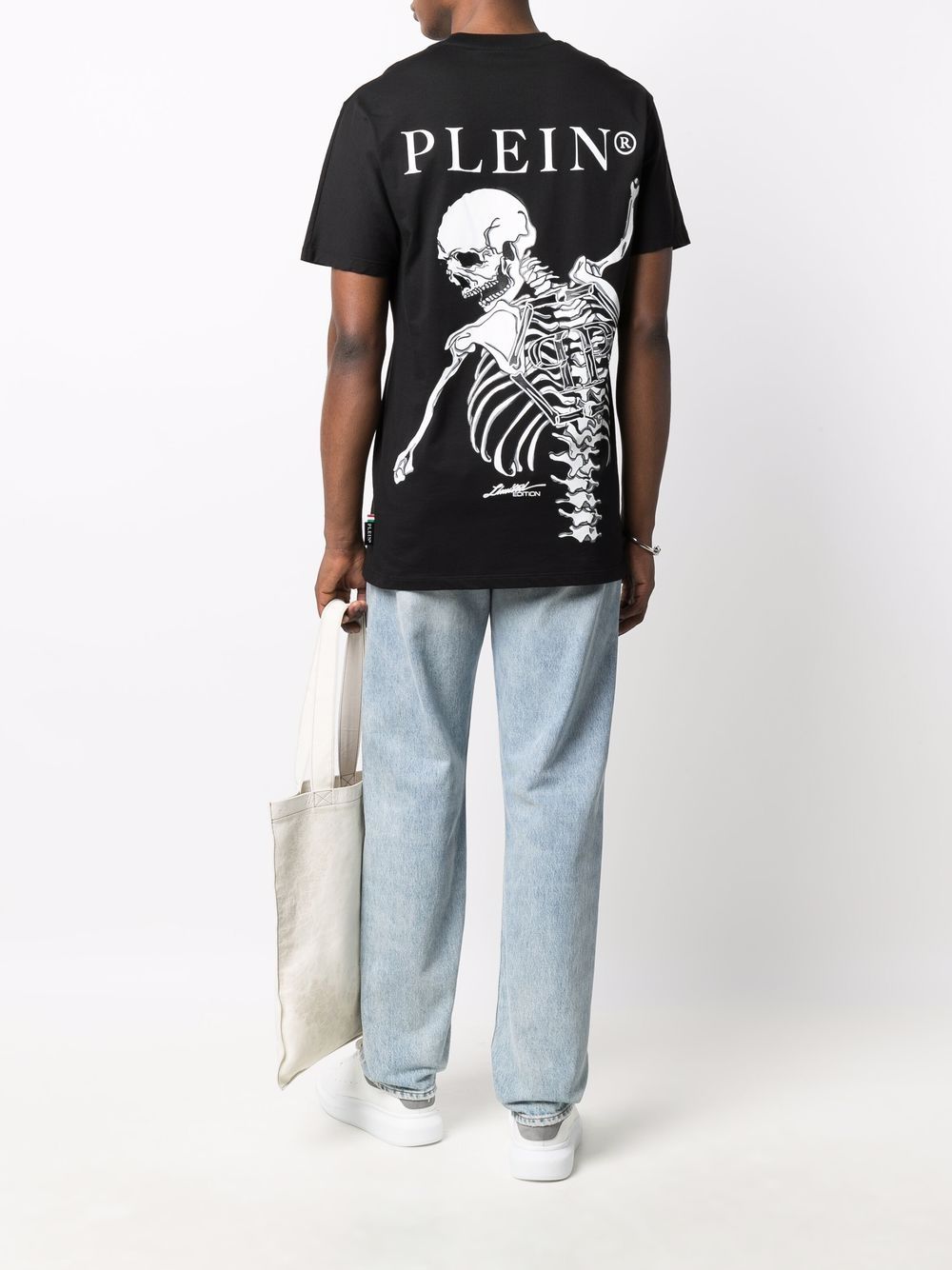 Shop Philipp Plein Skeleton Print T-shirt In Schwarz