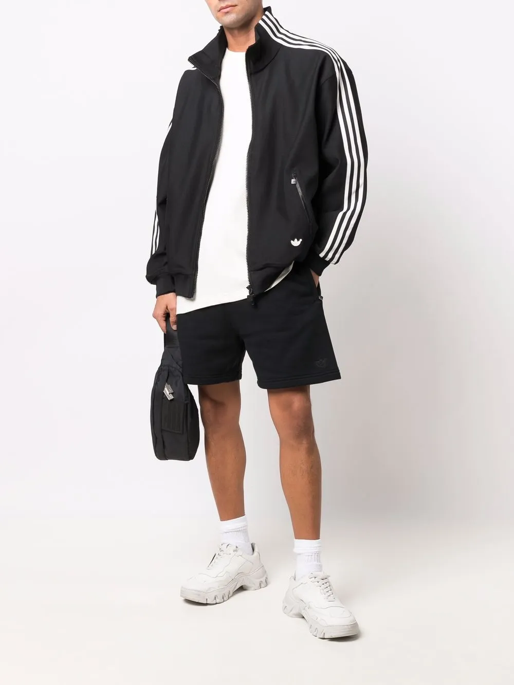 фото Adidas футболка essentials с вышитым логотипом